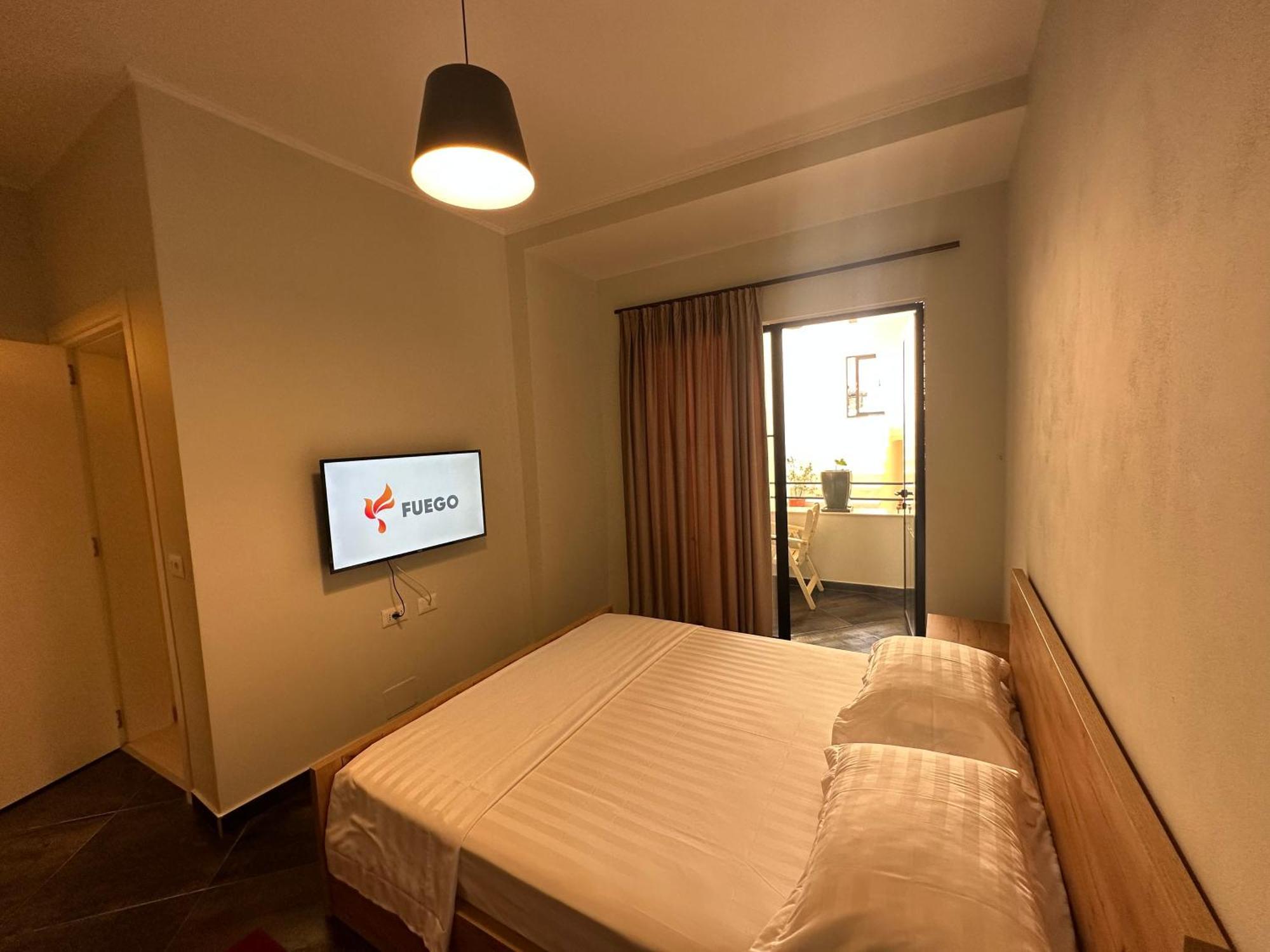 Central Comfort Suites Tirana Exteriör bild