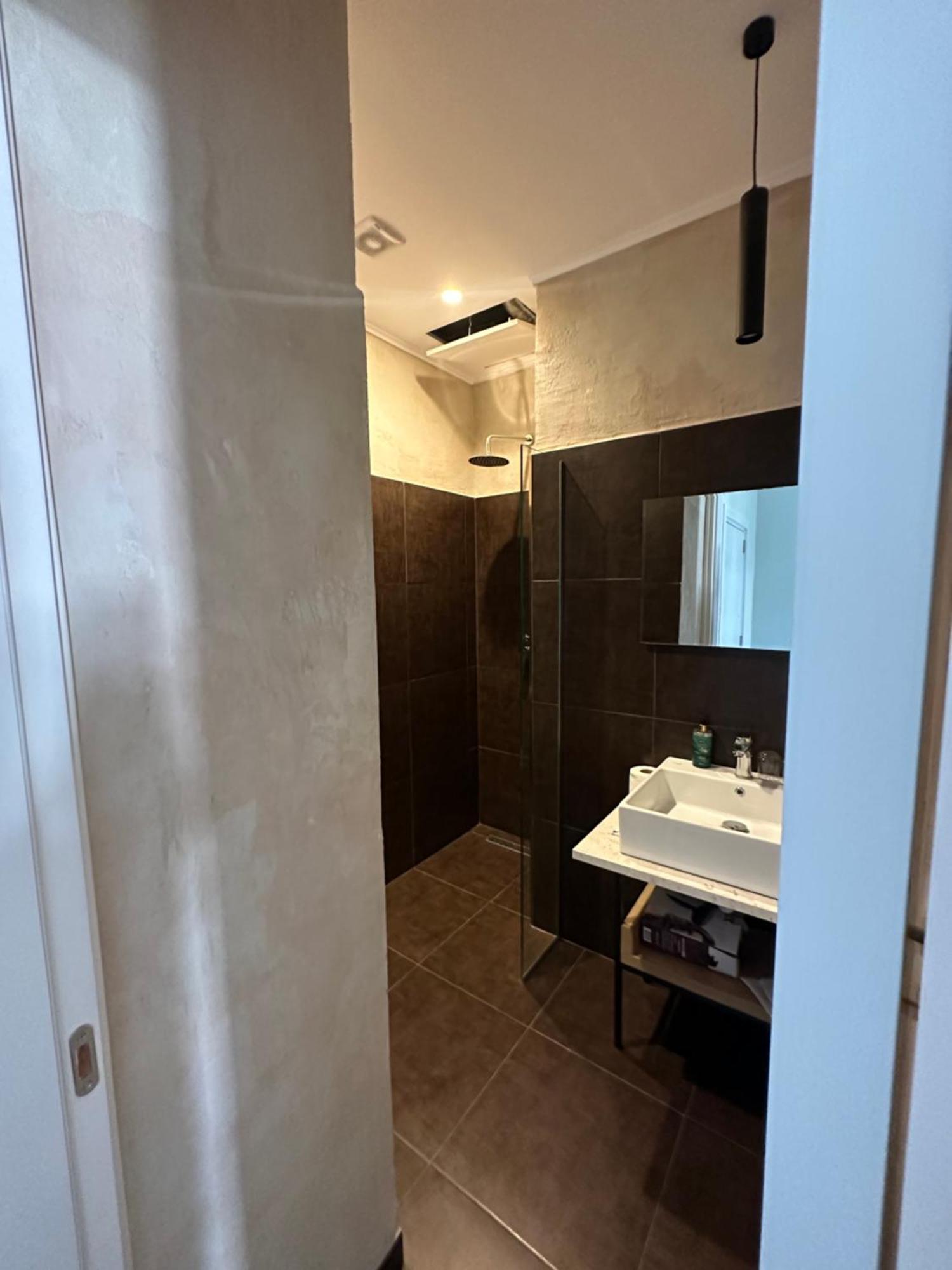Central Comfort Suites Tirana Exteriör bild